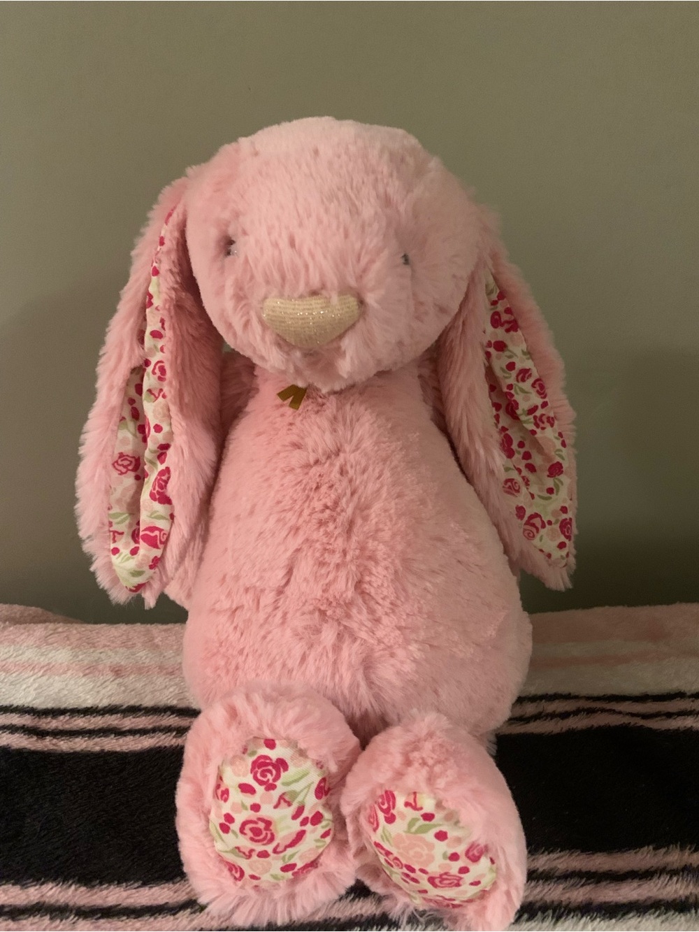 Jellycat bashful blushkin bunny size medium